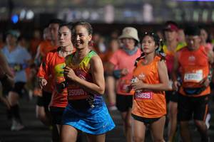 BIB: 25060, 25625, 201
                            <button type="button" onclick="openModal(21017389)" class="btn btn-primary btn-sm float-right btn-popup" data-toggle="modal" data-target=".modal-high-quality">
                        <i class="fas fa-shopping-cart"></i> Add to Cart
                    </button>
                                            <button type="button" onclick="isThisMe(21017389, true)" class="btn btn-success btn-sm float-right btn-popup btn-isme hidden" data-toggle="tooltip" data-placement="bottom" title="นี่คือรูปของคุณใช่ไหม คลิกที่นี่เพื่อเอาเข้าอัลบั้ม">
                        <i class="fas fa-plus"></i> Add to album
                    </button>
                    <button type="button" onclick="isThisMe(21017389, false)" class="btn btn-warning btn-sm float-right btn-popup btn-isnotme hidden">
                        <i class="fas fa-ban"></i> Remove from album
                    </button>